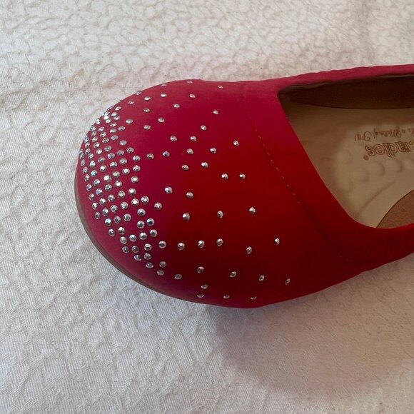 LIKE NEW WALKING CRADLES Women's Red Suede Flats with Sparkles Size 7WW - Picture 8 of 9